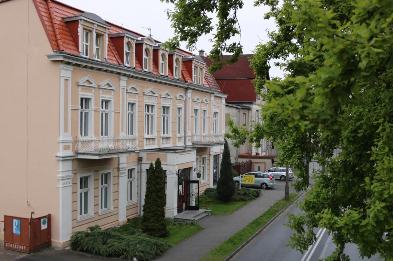 Polonia Hotel *